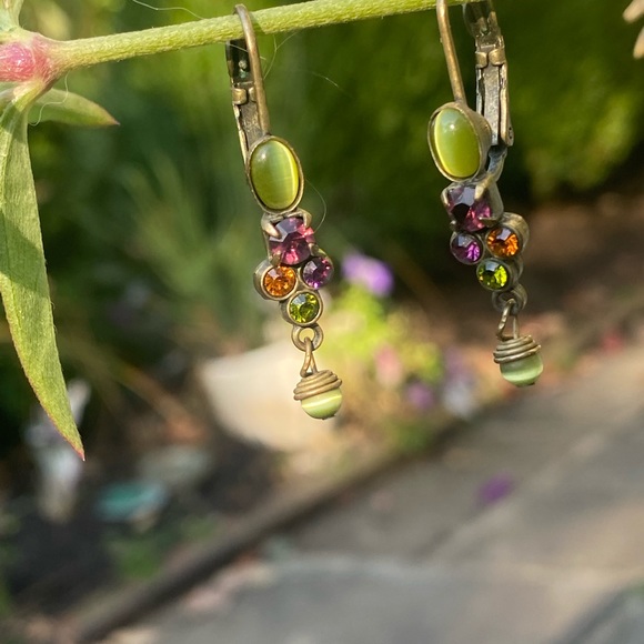 Beautiful multi colored stone and crystal earrings. - Picture 4 of 6